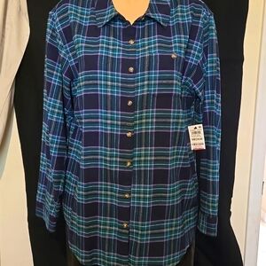 On 34th navy blue plaid button-down flannel shirt, NEW